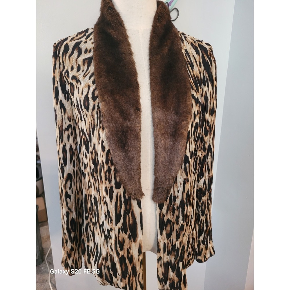Chicos NWT SZ 1 Leopard Faux Fur Collar Pleated Elegance Cardigan Mobwife Cat
